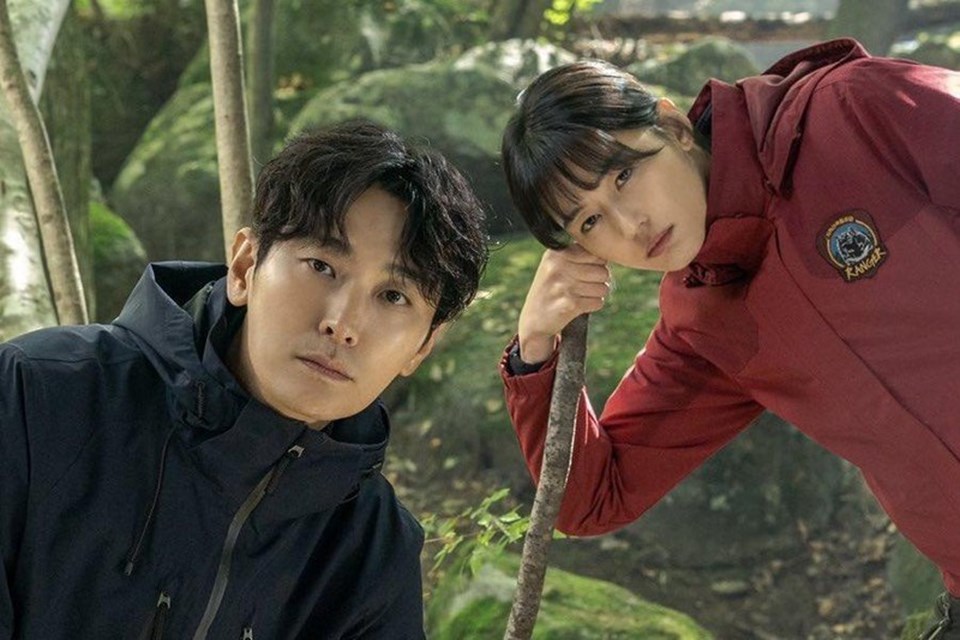 Phim của Joo Ji Hoon - Jun Ji Hyun đạt rating cao trong tập mở màn. Ảnh: Poster. Phim của Joo Ji Hoon - Jun Ji Hyun đạt rating cao trong tập mở màn. Ảnh: Poster.