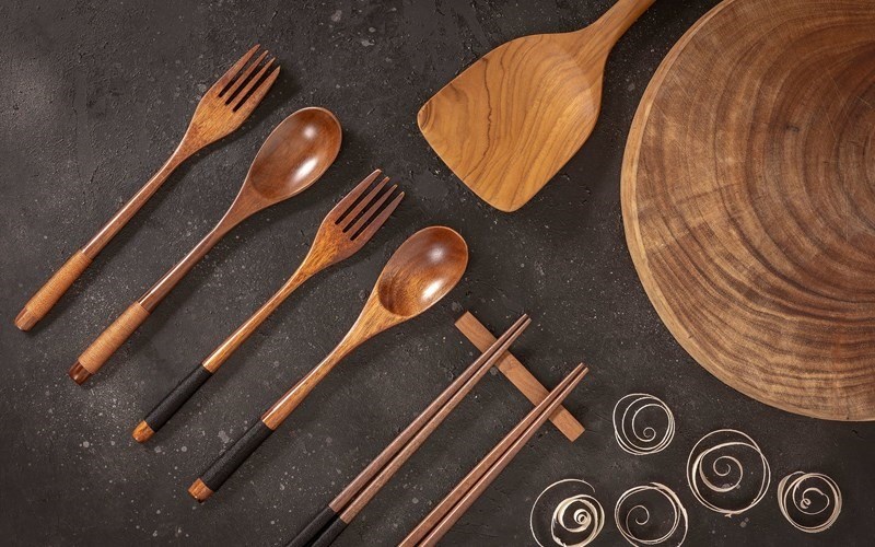 Lợi ích của việc lựa chọn dụng cụ nấu ăn bằng gỗ