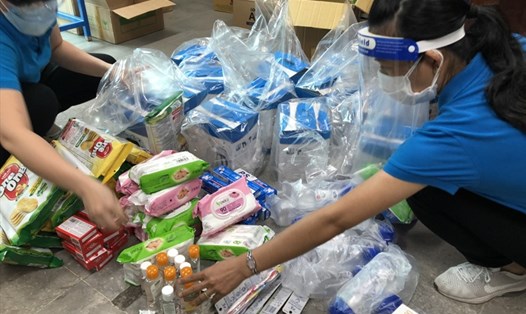 Chuẩn bị “Túi an sinh công đoàn” cho công nhân bị F1, F0 khi phục hồi sản xuất ở Đồng Nai. Ảnh: Hà Anh Chiến