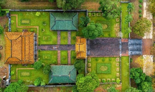 Lăng Gia Long là một trong những điểm đến của tour "Du Lịch Xanh - Huế". Ảnh: Từ Ân