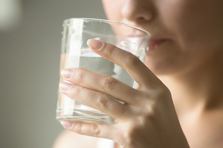 Uống nước đầy đủ mang lại 6 lợi ích tuyệt vời sau đây cho sức khoẻ