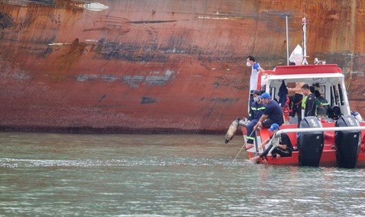 Sau 4 ngày tìm kiếm, thi thể nạn nhân mất tích được tìm thấy ở cảng Cái Mép thuộc tỉnh Bà Rịa - Vũng Tàu. Ảnh: Công an TP.HCM