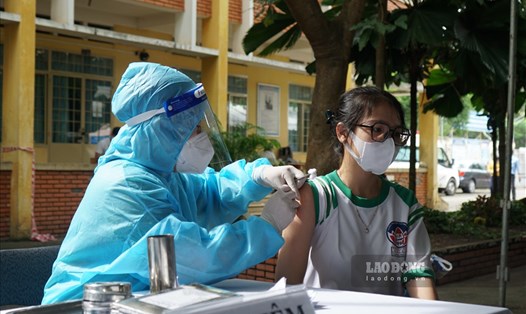 Tiêm vaccine phòng COVID-19 cho trẻ em ở huyện Củ Chi, TPHCM. Ảnh: Thanh Chân