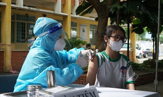 Tiêm vaccine phòng COVID-19 cho trẻ em ở huyện Củ Chi. Ảnh: Thanh Chân
