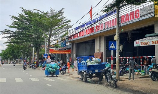 Chợ Nông sản Phan Rang lần thứ 2 đóng cửa vì phát hiện chùm ca mắc COVID-19. Ảnh: Huỳnh Hải.