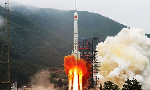 Tên lửa Trường Chinh 3B phóng vệ tinh quân sự Shijian-21 từ Trung tâm Phóng Vệ tinh Tây Xương vào ngày 24.10.2021. Ảnh: CASC
