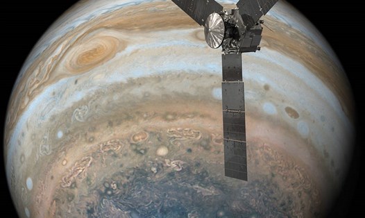 Minh họa tàu vũ trụ Juno của NASA bay qua cực nam của sao Mộc. Ảnh: NASA