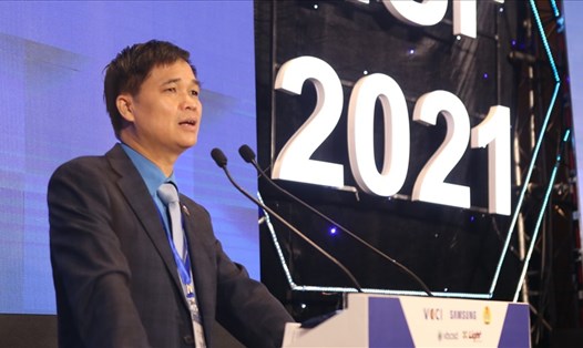 Ông Ngọ Duy Hiểu - Phó Chủ tịch Tổng Liên đoàn Lao động Việt Nam phát biểu tại diễn đàn. Ảnh: Bảo Hân