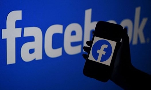 Tên Công ty mẹ Facebook đổi thành Meta nhưng tên sản phẩm Facebook giữ nguyên. Ảnh: AFP.