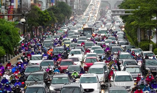 Ùn tắc giao thông khu vực nội thành Hà Nội. Ảnh: GT