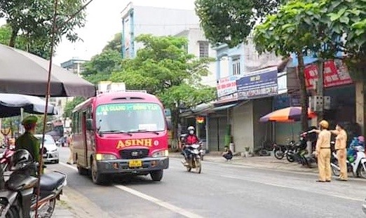 Lực lượng chức năng Hà Giang kịp thời bắt giữ đối tượng F0 bỏ trốn.
