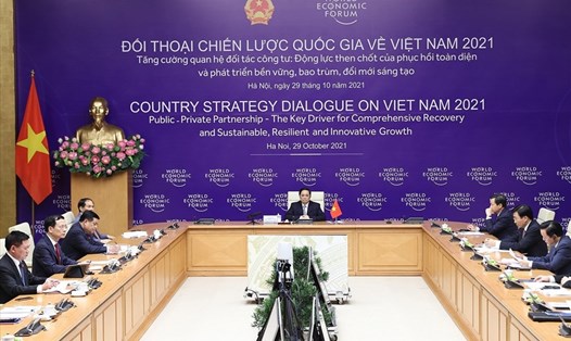 Thủ tướng Phạm Minh Chính chủ trì Đối thoại chiến lược quốc gia giữa Việt Nam và WEF tại điểm cầu Hà Nội. Ảnh: TTXVN
