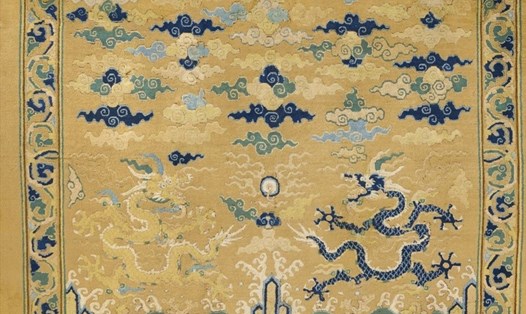 Cận cảnh tấm thảm rồng từng trang trí tại ngai vàng thời nhà Minh, Trung Quốc, sắp được hãng Christie's mở bán đấu giá. Ảnh: Christie's