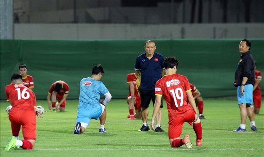 Áp lực đang dồn lên huấn luyện viên Park Hang-seo khi đội tuyển Việt Nam chưa có điểm tại vòng loại thứ ba World Cup 2022 khu vực Châu Á. Ảnh: VFF