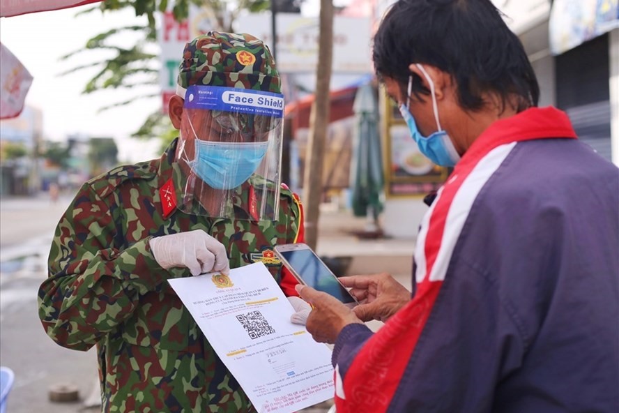 Người dân ra đường không đúng quy định sẽ bị xử phạt từ 1 đến 10 triệu đồng. Ảnh minh hoạ: Thanh Vũ