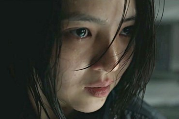 Tạo hình của Han So Hee trong "My Name". Ảnh: Cắt clip.