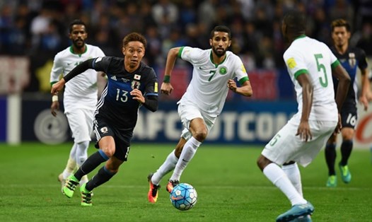 Tuyển Saudi Arabia (áo trắng) sẽ có trận đấu khó khăn gặp tuyển Nhật Bản trên sân nhà, tại lượt trận thứ 3 bảng B vòng loại World Cup 2022 khu vực Châu Á. Ảnh: AFC.