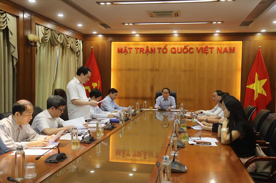 Họp Hội đồng chung khảo Giải báo chí toàn quốc "Báo chí với công tác đấu tranh phòng, chống tham nhũng, lãng phí". Ảnh: Phạm Đông