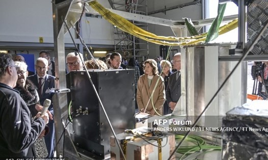 Tổng thống Đức Frank-Walter Steinmeier, Vua Thụy Điển Carl XVI Gustaf và Hoàng hậu Silvia thăm Trung tâm Vũ trụ Esrange vào ngày 9.9.2021.