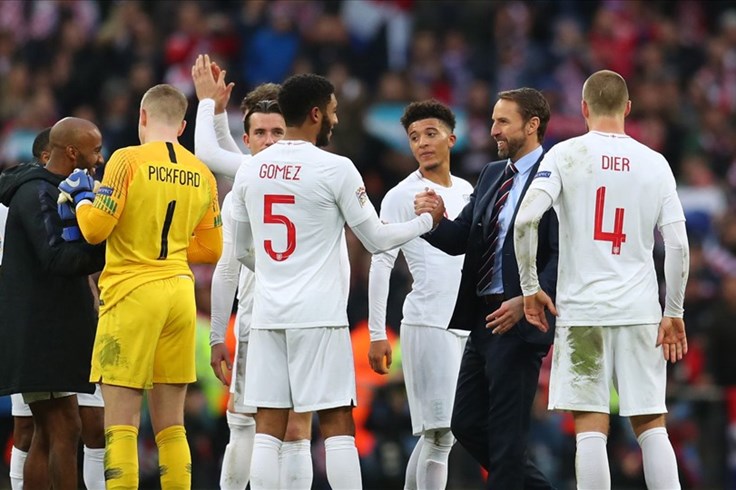 Gareth Southgate bác bỏ thông tin các tuyển thủ không tiêm chủng Gareth Southgate bác bỏ thông tin các tuyển thủ không tiêm chủng