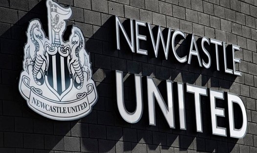 Newcastle qua một đêm đã trở thành đội bóng có chủ sở hữu giàu bậc nhất thế giới. Ảnh: AFP.