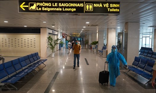 Sân bay Tân Sơn Nhất có 5 chuyến bay thương mại trong ngày 10.10. Ảnh: Anh Tú.