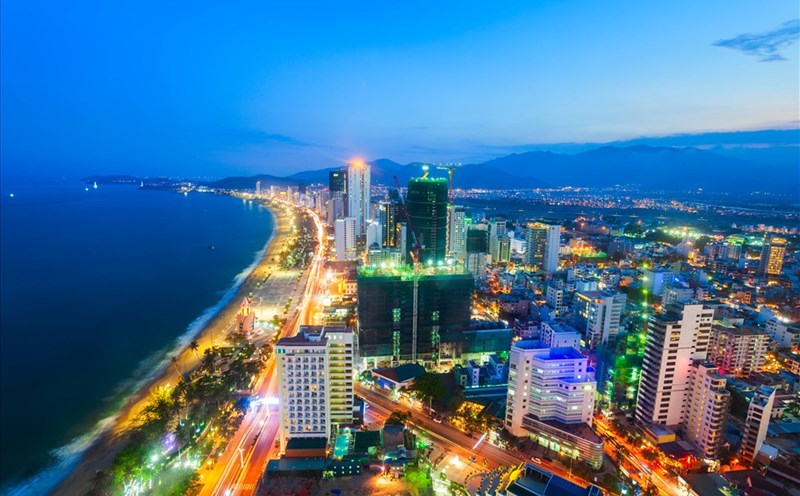 Nhờ lợi thế về bờ biển đẹp, hạ tầng đồng bộ, thu hút du khách, Nha Trang luôn là thị trường được giới đầu tư để mắt.