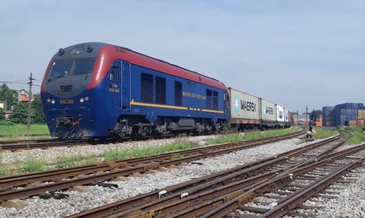 Cần trên 2.200 tỉ đồng để đấu nối đường ray giữa ga Lào Cai (Việt Nam) và Hà Khẩu Bắc (Trung Quốc). Ảnh: VNR