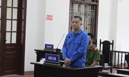 Bị cáo Vũ Xuân Hùng lĩnh án 15 năm tù về tội "Lừa đảo chiếm đoàn tài sản". Ảnh: V.H.