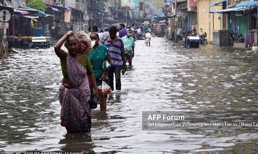 Tổng cộng có 41 người thiệt mạng do ảnh hưởng của mưa lớn gây lũ lụt ở Ấn Độ, Sri Lanka. Ảnh: AFP