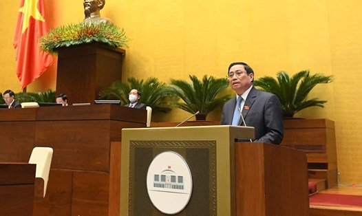 Thủ tướng Chính phủ Phạm Minh Chính làm rõ các vấn đề liên quan và trả lời chất vấn của đại biểu Quốc hội.