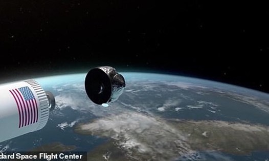 Trong khi lao xuống bề mặt sao Kim, tàu DAVINCI+ sẽ đo bầu khí quyển của hành tinh để hiểu cách nó hình thành và phát triển. Ảnh: NASA