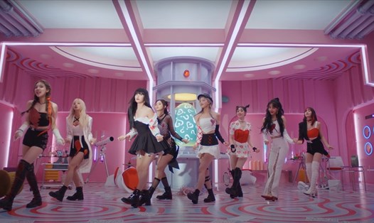 MV mới - "Scientist" của TWICE nhanh chóng đạt thành tích 10 triệu view. Ảnh: MV.