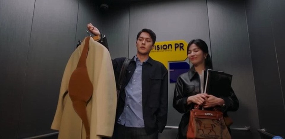 Song Hye Kyo và Jang Ki Yong tiếp tục chạm mặt. Ảnh: Vie. Song Hye Kyo và Jang Ki Yong tiếp tục chạm mặt. Ảnh: Vie.