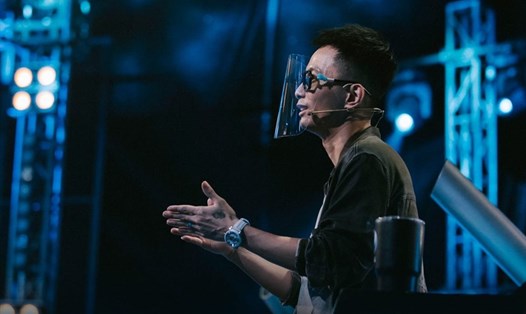 Rhymastic đang là huấn luyện viên sở hữu nhiều thí sinh khủng nhất Rap Việt mùa 2. Ảnh: Vie Channel.