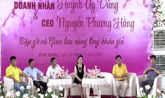 Chương trình livestream của bà Nguyễn Phương Hằng.