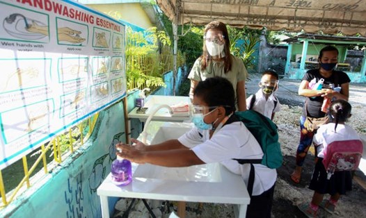 Philippines thí điểm mở lại trường học lần đầu tiên kể từ khi dịch COVID-19 bùng phát. Ảnh: AFP