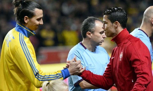 Zlatan Ibrahimovic và Cristiano Ronaldo đã từng đối đầu trực tiếp tại vòng play-off của vòng loại World Cup 2014. Ảnh: FIFA