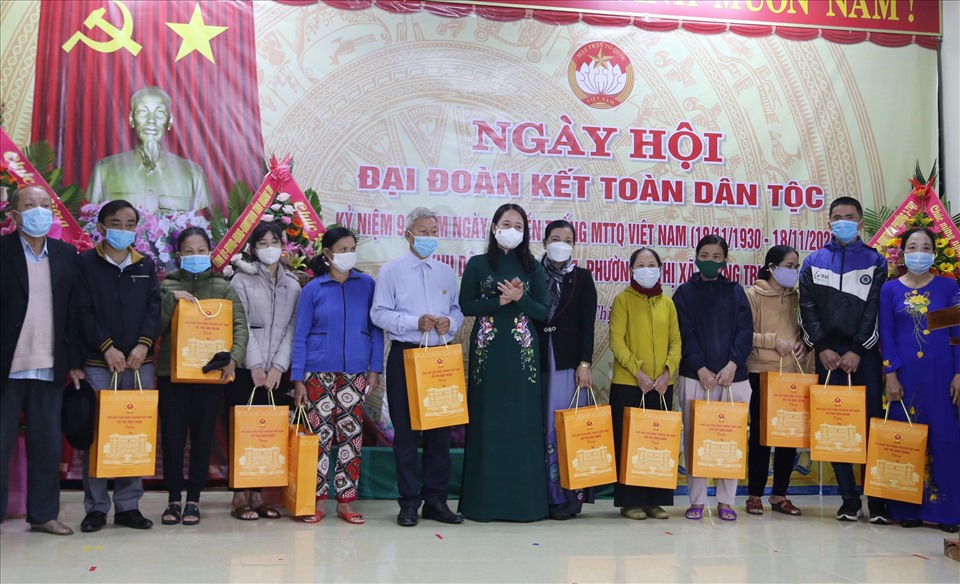 Phó Chủ tịch nước dự Ngày hội Đại đoàn kết toàn dân tộc tại Quảng Trị