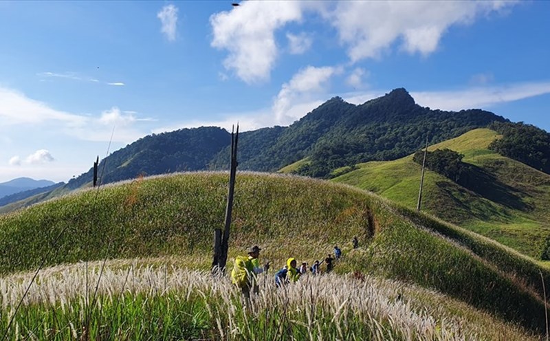 Các sản phẩm du lịch xanh, du lịch trải nghiệm, du lịch mạo hiểm và các sản phẩm được “đóng gói” dành riêng cho các nhóm nhỏ sẽ được ưa chuộng hơn. Ảnh Trần Anh Tuấn
