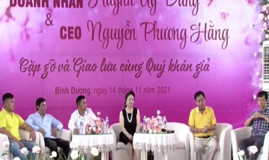 Chương trình livestream của bà Nguyễn Phương Hằng hôm 14.11.2021. Ảnh chụp màn hình