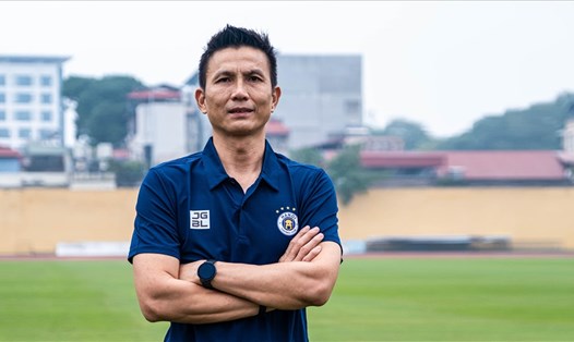 Trợ lí của ông Park Hang-seo, huấn luyện viên thủ môn Nguyễn Thế Anh đầu quân cho câu lạc bộ Hà Nội. Ảnh: HNFC
