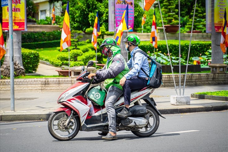 Xe ôm công nghệ ở TPHCM sẵn sàng chở khách trở lại Xe ôm công nghệ ở TPHCM sẵn sàng chở khách trở lại