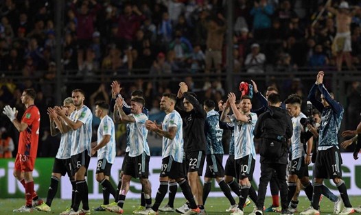 Đội tuyển Argentina chính thức giành vé đến World Cup 2022 nhưng dường như chính họ cũng không cảm thấy quá vui mừng. Ảnh: AFP