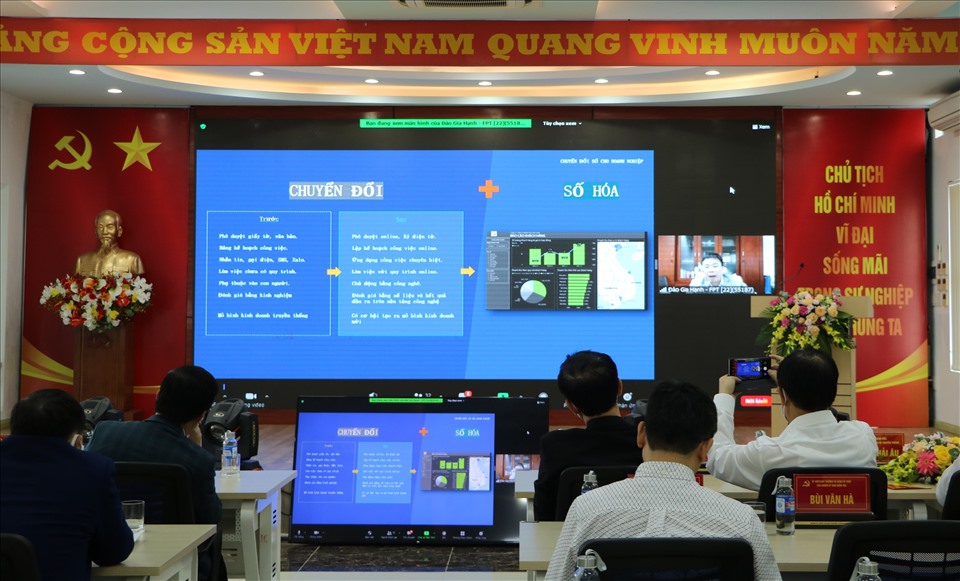 Hội nghị chuyên đề chuyển đổi số, phát triển kinh tế số tại Hải Phòng ngày 18.11. Ảnh: HH