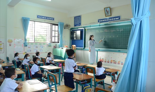 Học sinh xã đảo Thạnh An (Cần Giờ) đang được học trực tiếp. Ảnh: Huyên Nguyễn