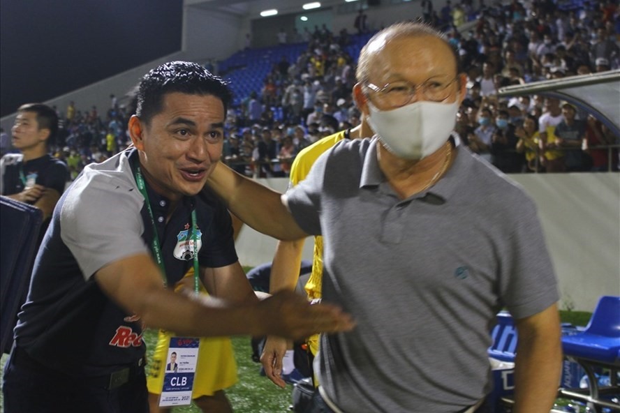 HLV Park Hang-seo sẽ san bằng kỷ lục của Kiatisak nếu vô địch AFF Cup
