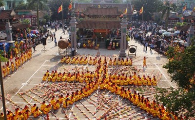 Hoạt động thờ mẫu tam phủ ở Nam Định. Ảnh: B.Q.T