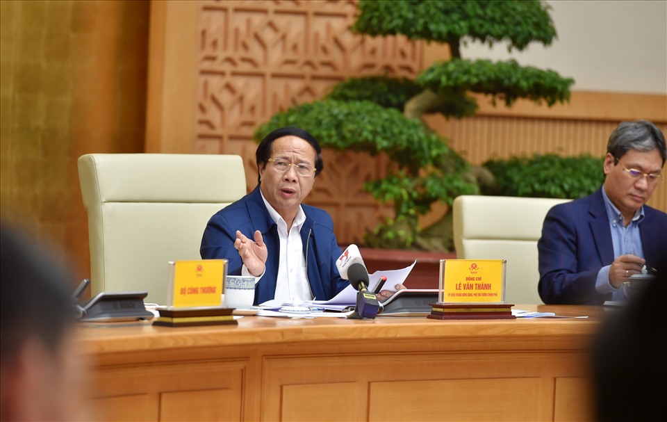 Phó Thủ tướng Lê Văn Thành đã chủ trì hội nghị lấy ý kiến hoàn thiện Quy hoạch phát triển điện lực quốc gia thời kỳ 2021-2030, tầm nhìn đến 2045 (Quy hoạch Điện VIII). Ảnh Đức Tuân