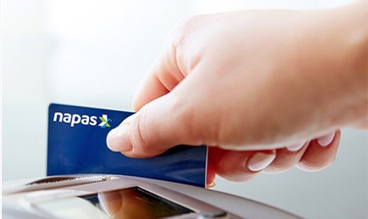 Thẻ tín dụng nội địa là kênh tiếp cận tín dụng chính thức từ ngân hàng/ tổ chức tài chính. Ảnh TL